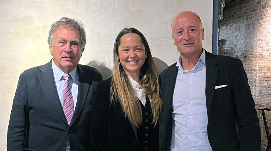 El Dr. Andrés Blasco Carratalá y la Dra. Ana Camacho, actual directora médica de Miranza Algeciras y La Línea, junto a Ramón Berra, director general de Miranza.